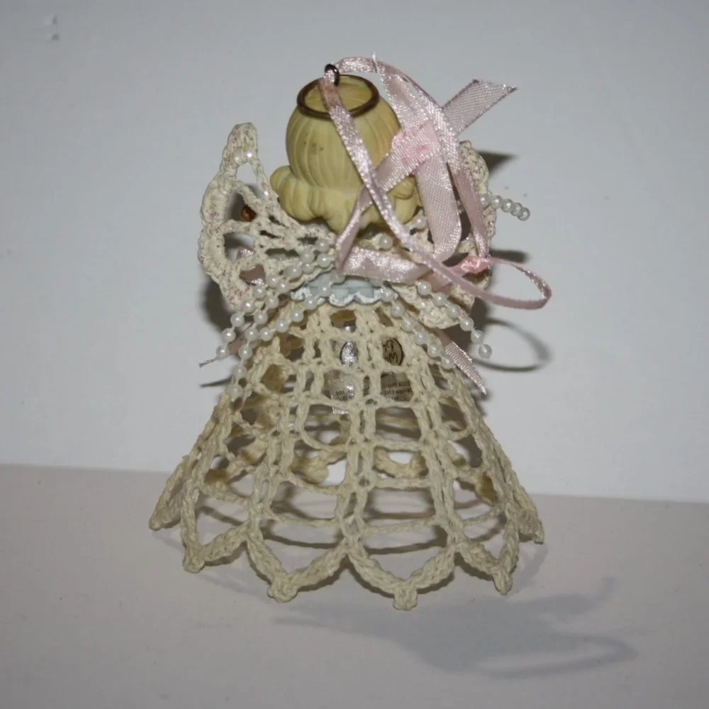 👼 Precious Moments Angel Ornament · 2004 Edition · 4.5